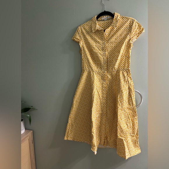 Boden Dresses & Skirts - Boden Yellow Geometric Shirt Dress